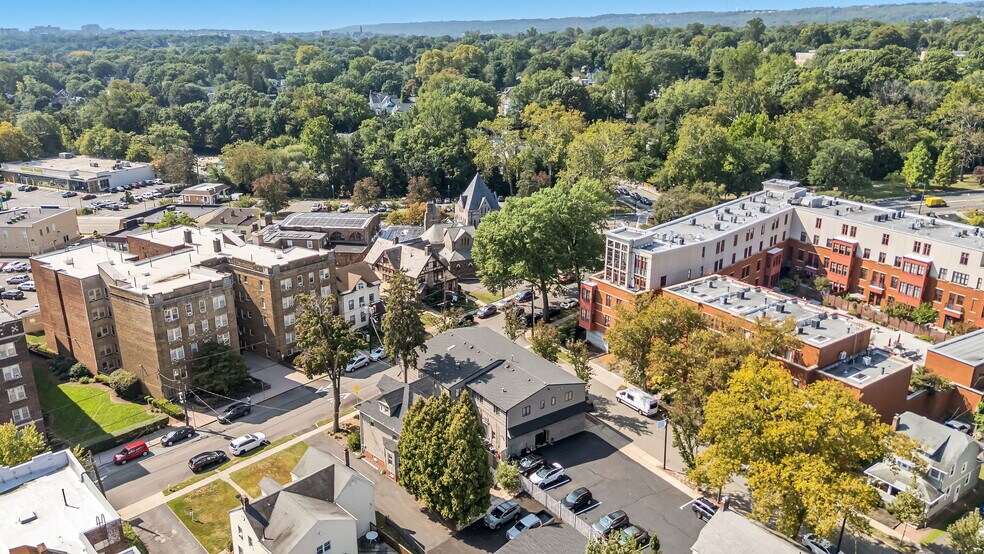 More Photos Of 67 Park Ave, Bloomfield Apartments For Sale