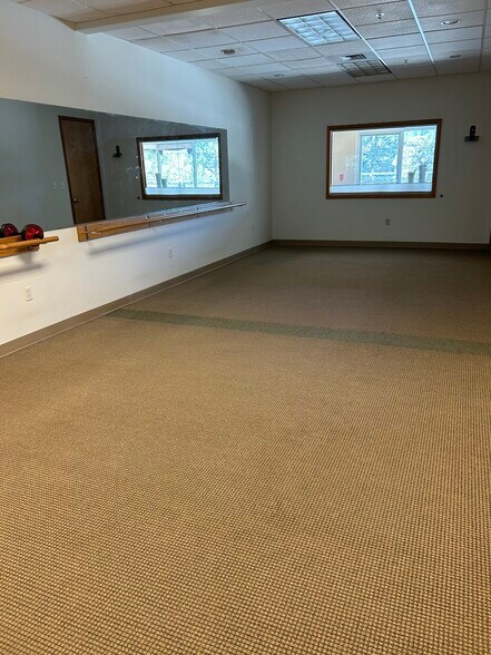 More Photos Of 1240-1260 Bergen Pky, Evergreen Unknown For Lease