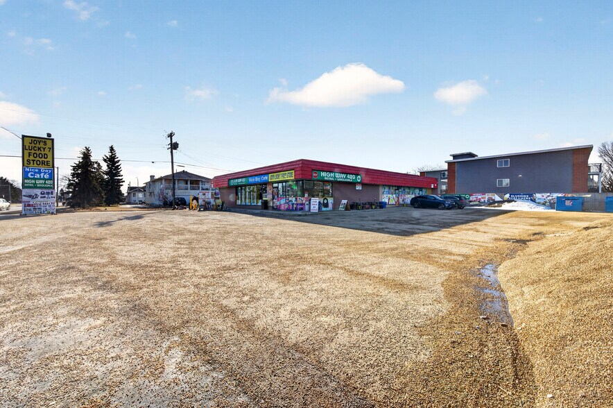 More Photos Of 10639 156th St NW, Edmonton Storefront For Sale