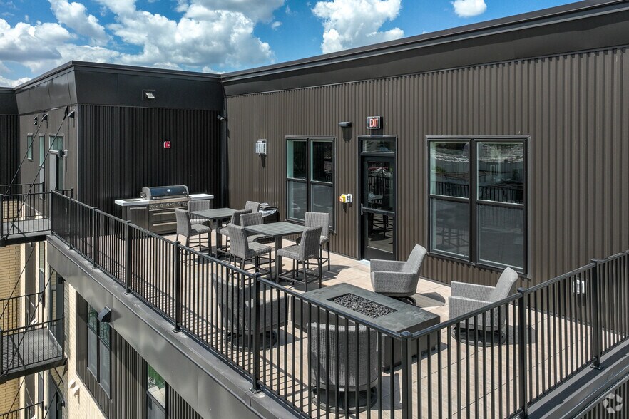 More Photos Of 28 7th St NE, Rochester Apartments For Sale