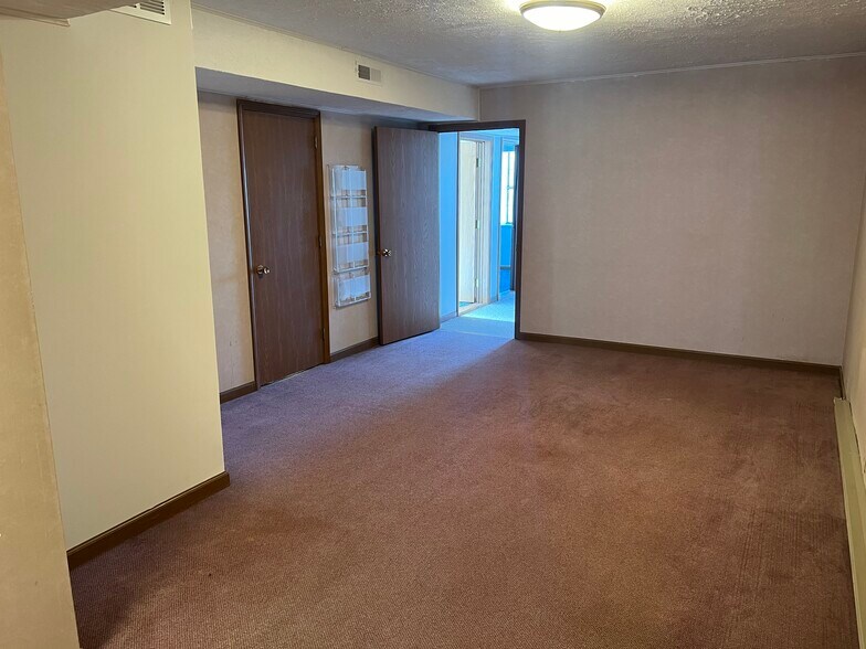 More Photos Of 1100 Murdoch Ave, Parkersburg Storefront Retail Residential For Sale