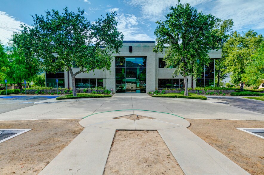 More Photos Of 417 Bryant Cir, Ojai Loft Creative Space For Lease