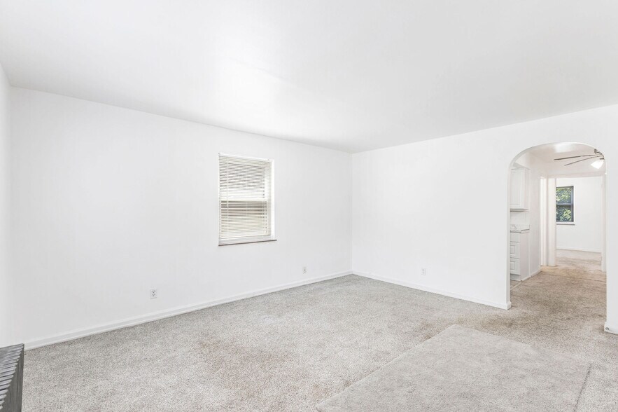 More Photos Of 7119 Eastlawn Dr, Cincinnati Apartments For Sale
