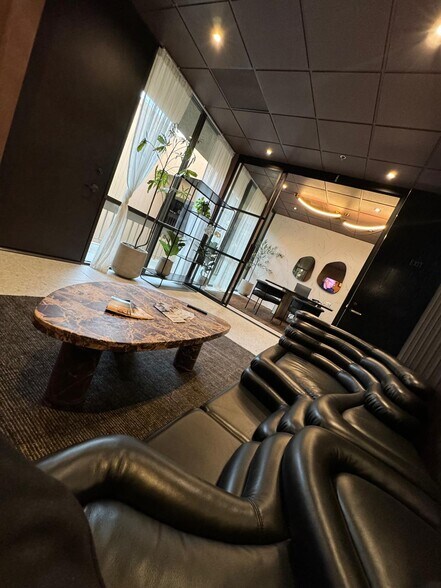 More Photos Of 1601 Dove St, Newport Beach Medical For Lease