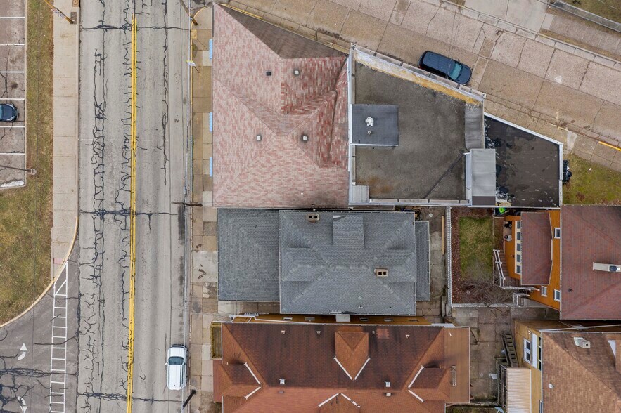 More Photos Of 848 Duss Ave, Ambridge Storefront Retail Residential For Sale