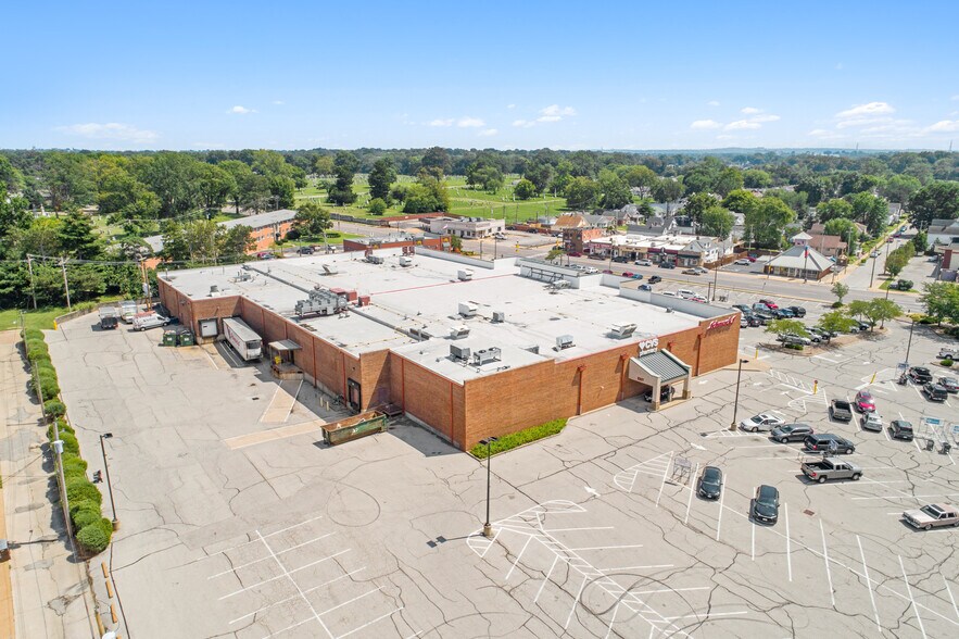 More Photos Of 7450 Hampton Ave, Saint Louis Freestanding For Sale