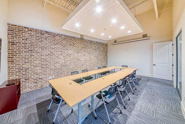 More Photos Of 100 Chastain Center Blvd, Kennesaw Office For Lease