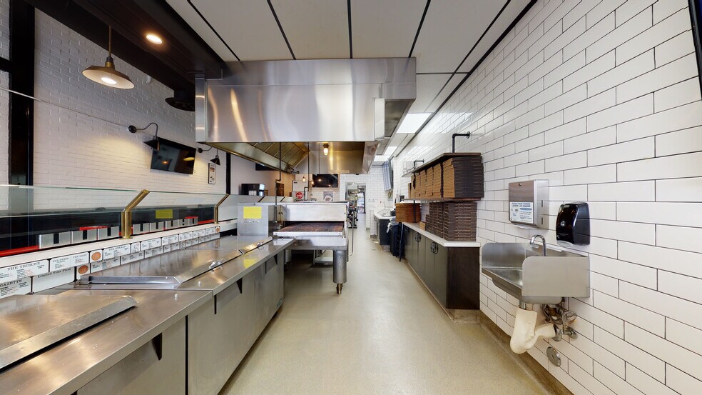 More Photos Of 5242-5246 E 2nd St, Long Beach Restaurant For Lease