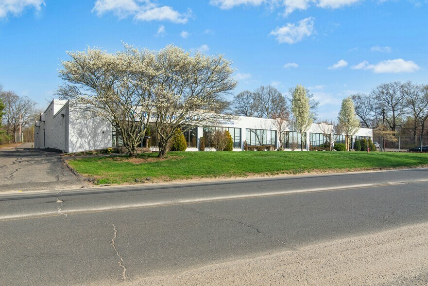 More Photos Of 266 Brookside Rd, Waterbury Manufacturing For Sale