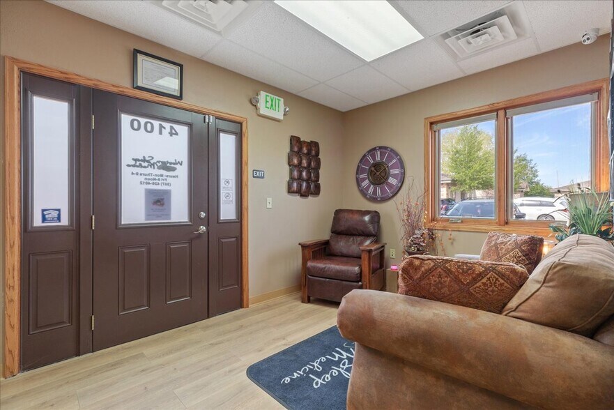 More Photos Of 4100-4140 Laramie St, Cheyenne Medical For Sale