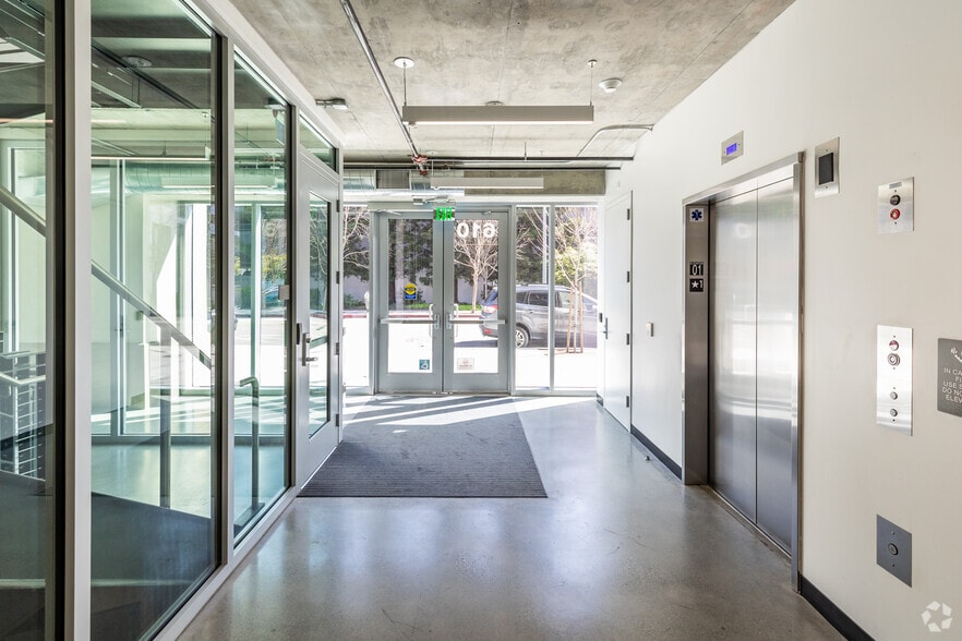 More Photos Of 610 Walnut St, Redwood City Office For Lease