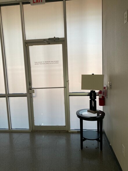 More Photos Of 4300-4302 Fairmont Pky, Pasadena Unknown For Lease