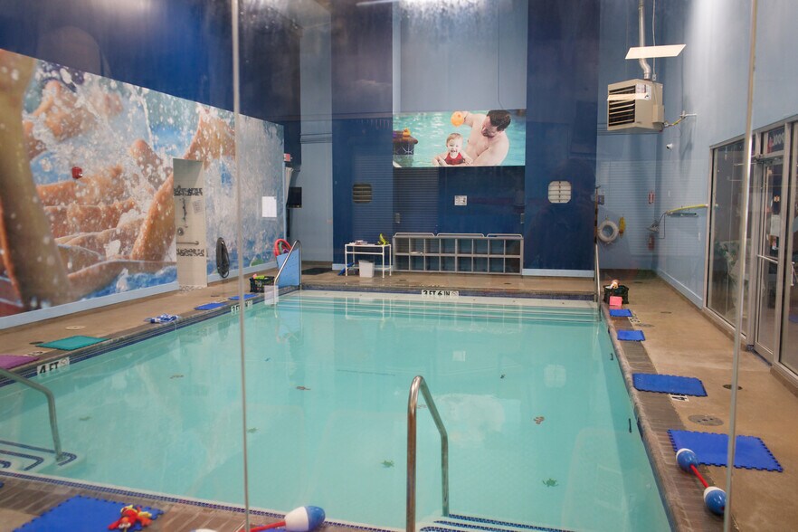 More Photos Of 16634 House Hahl Rd, Cypress Health Club For Sale