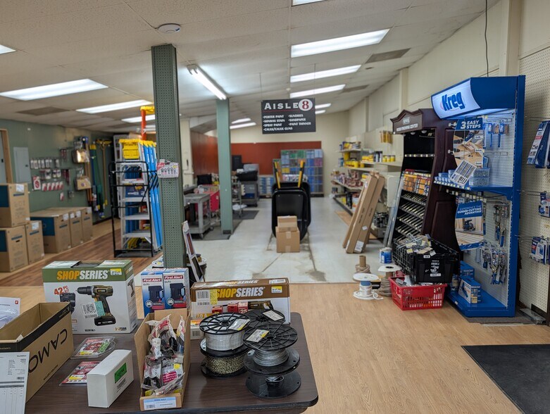 More Photos Of 612 Ball Street, Perry Storefront Retail Office For Sale
