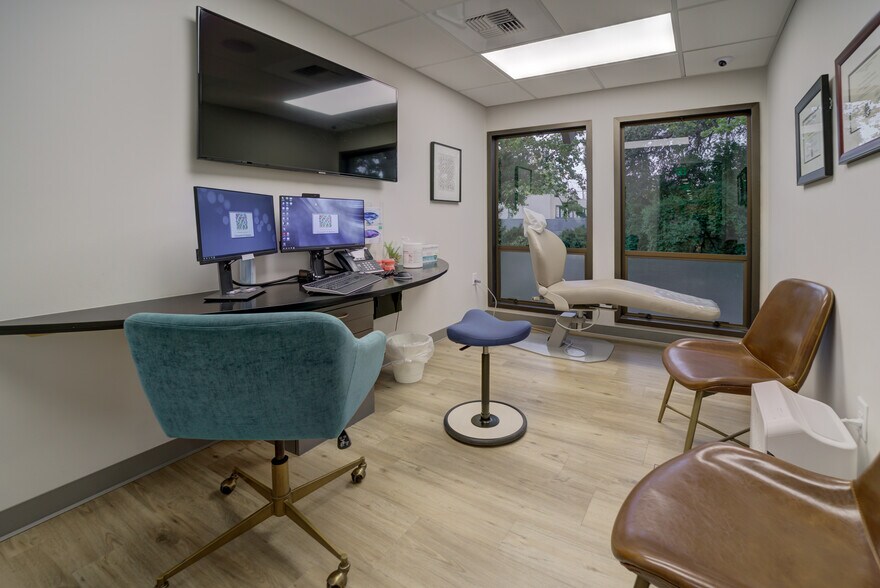 More Photos Of 2650 21st St, Sacramento Medical For Lease
