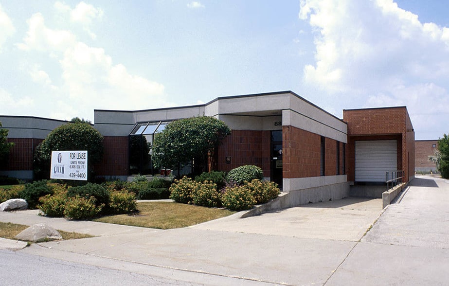 More Photos Of 880 Lively Blvd, Elk Grove Village Warehouse For Lease