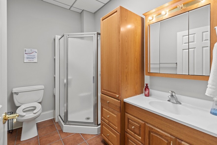 More Photos Of 147 Cedar Pointe Dr, Mooresville Research And Development For Lease
