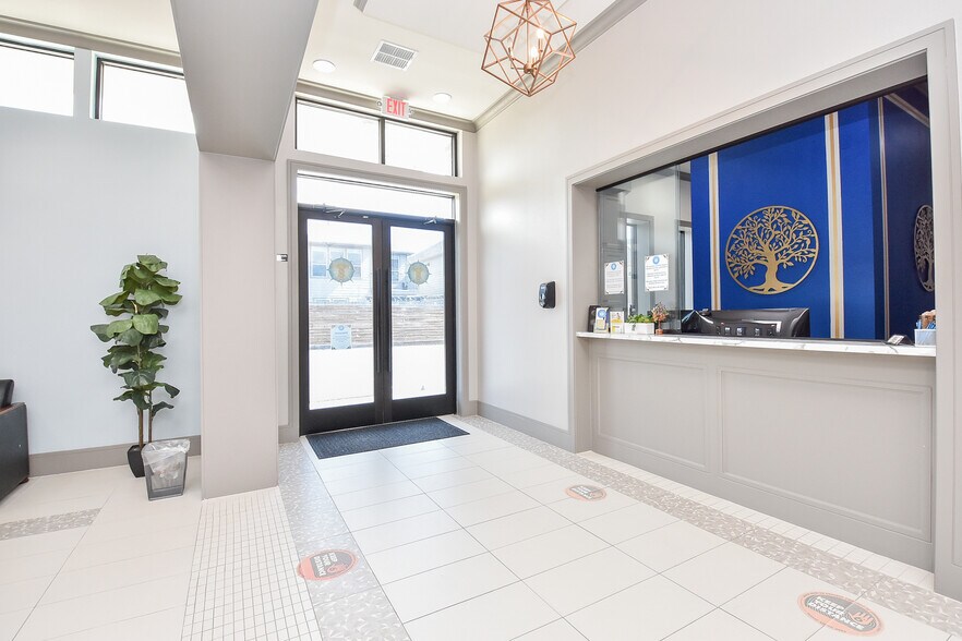 More Photos Of 8703 Meadowcroft Dr, Houston Medical For Lease