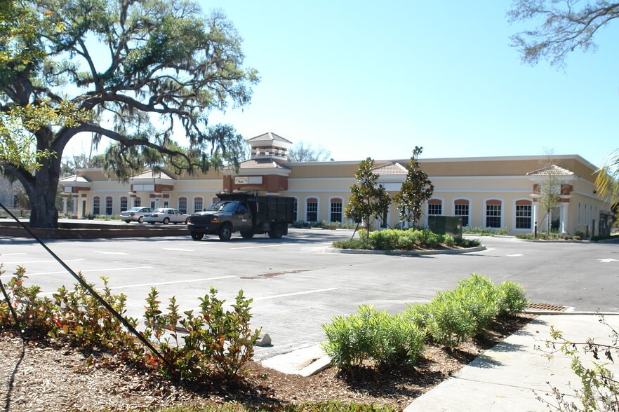 More Photos Of 136 N Orchard St, Ormond Beach General Retail For Lease