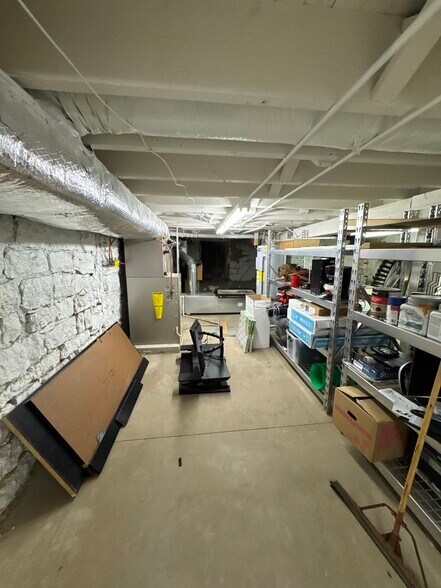 More Photos Of 327 N Riverfront Dr, Mankato Storefront Retail Residential For Lease