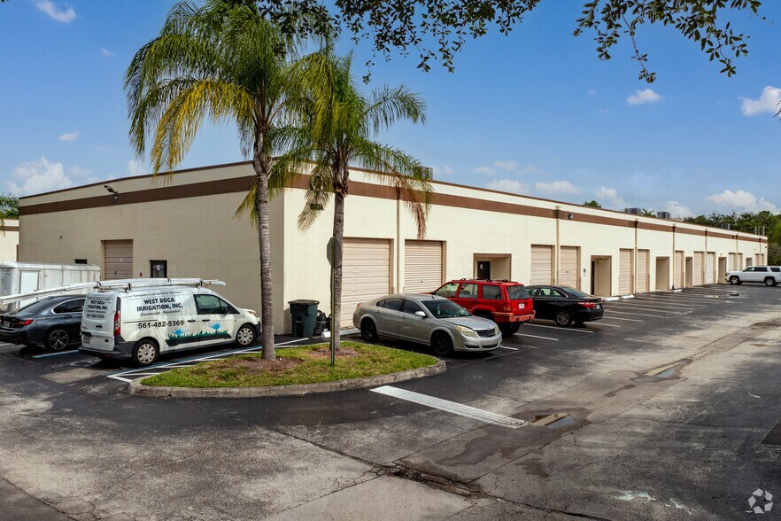 More Photos Of 10018 Spanish Isle Blvd, Boca Raton Warehouse For Lease