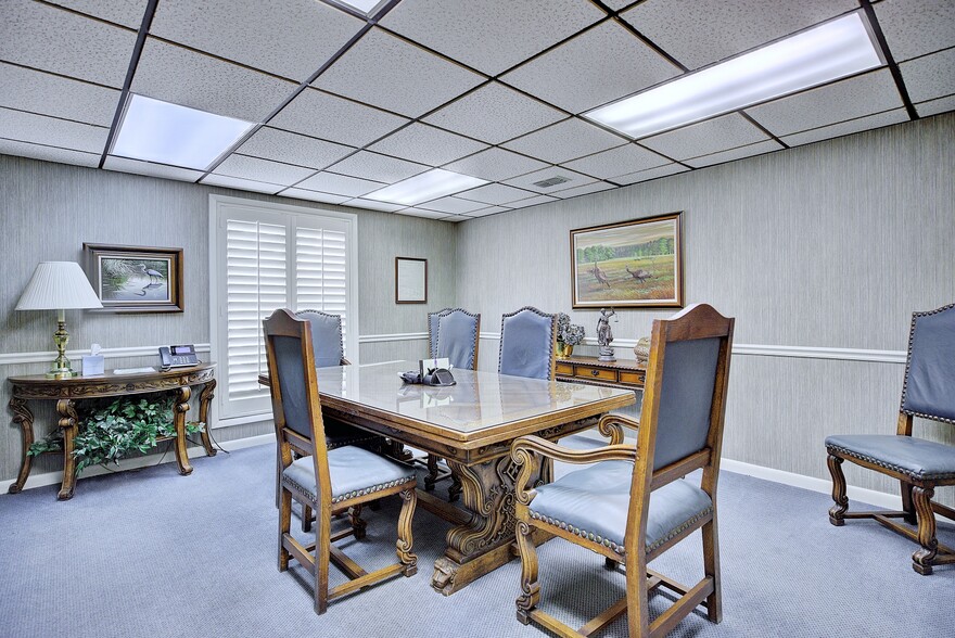 More Photos Of 4927 Southfork Dr, Lakeland Office For Sale