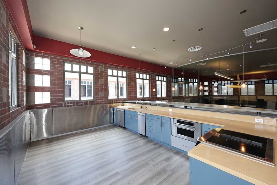 More Photos Of 2812 N Norwalk, Mesa Office For Sale