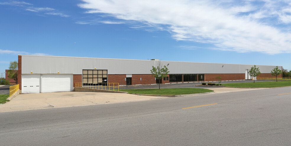 Primary Photo Of 1001 Foster Ave, Bensenville Warehouse For Lease