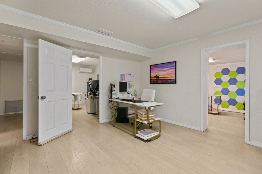 More Photos Of 1536 S Missouri Ave, Clearwater Storefront Retail Office For Sale