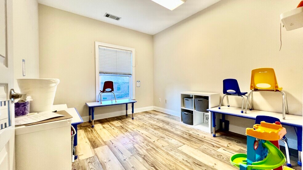 More Photos Of 4080 McGinnis Ferry Rd, Alpharetta Office For Sale