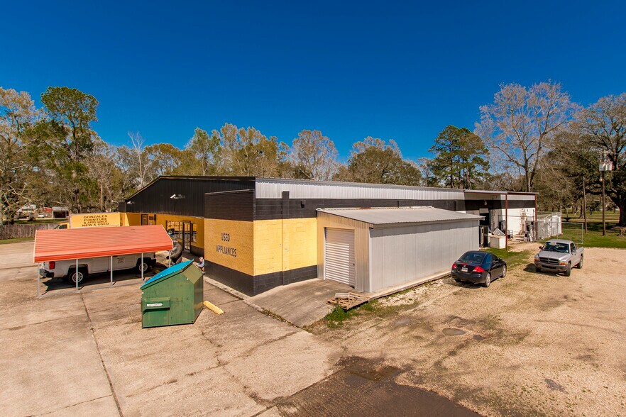 More Photos Of 12282 Highway 431, Saint Amant Storefront Retail Office For Sale