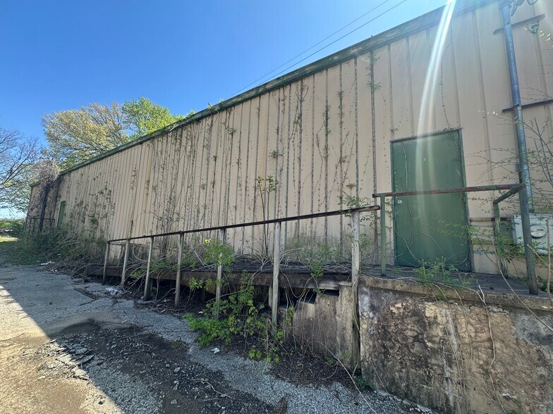 More Photos Of 3314 Millbranch Rd, Memphis Flex For Sale