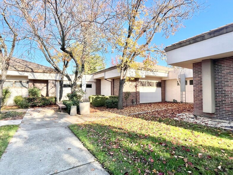 More Photos Of 1130 Conroy Ln, Roseville Medical For Sale