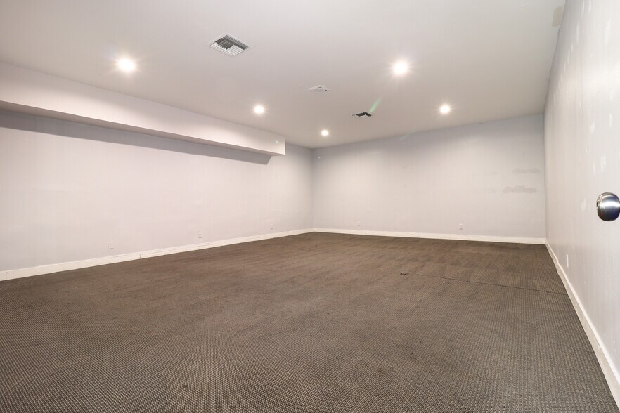 More Photos Of 110 S Garfield Ave, Montebello Medical For Sale