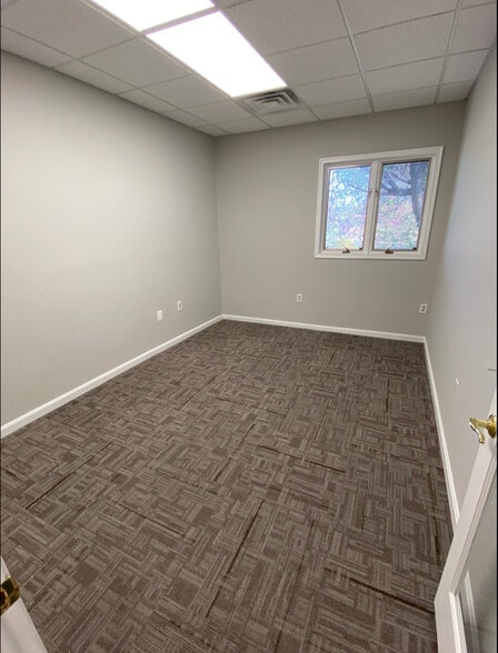 More Photos Of 3825 Leonardtown Rd, Waldorf Office For Lease