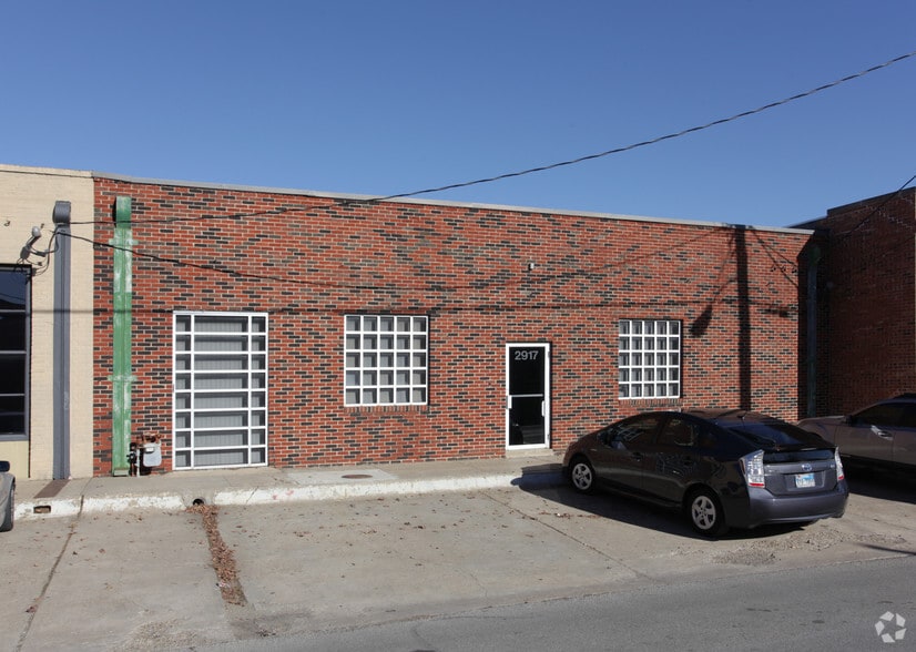 Primary Photo Of 2917 Canton St, Dallas Flex For Lease