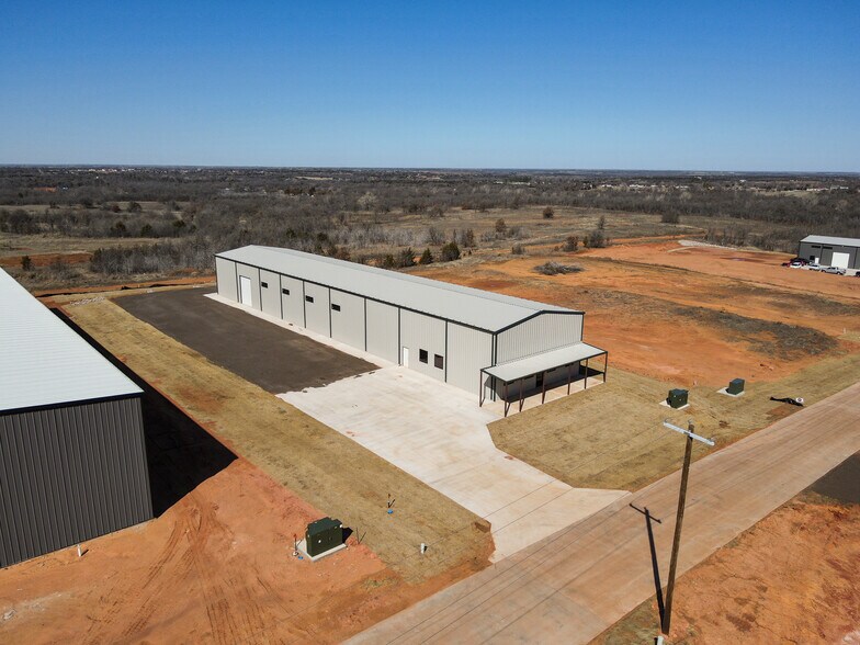 Primary Photo Of 11535 Black Sand Drive, Edmond Flex For Sale