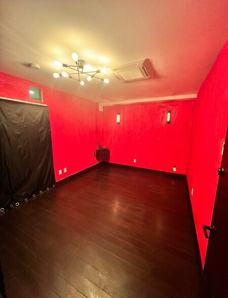 More Photos Of 605-607 Manhattan Ave, Brooklyn Apartments For Lease