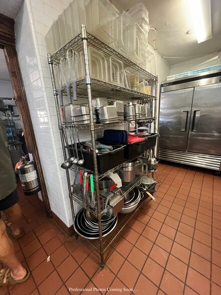 More Photos Of 200 Hill St, Jerome Hotel For Lease