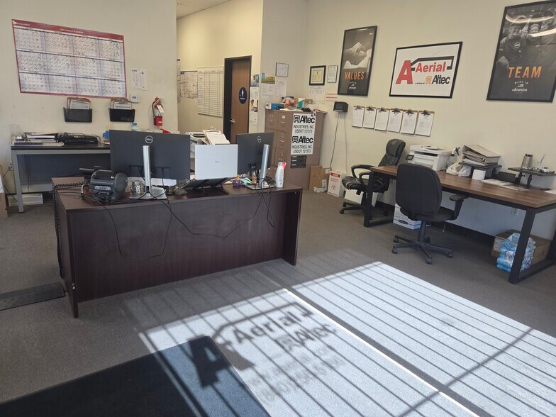 More Photos Of 3464 Webster Ave, Perris Manufacturing For Lease