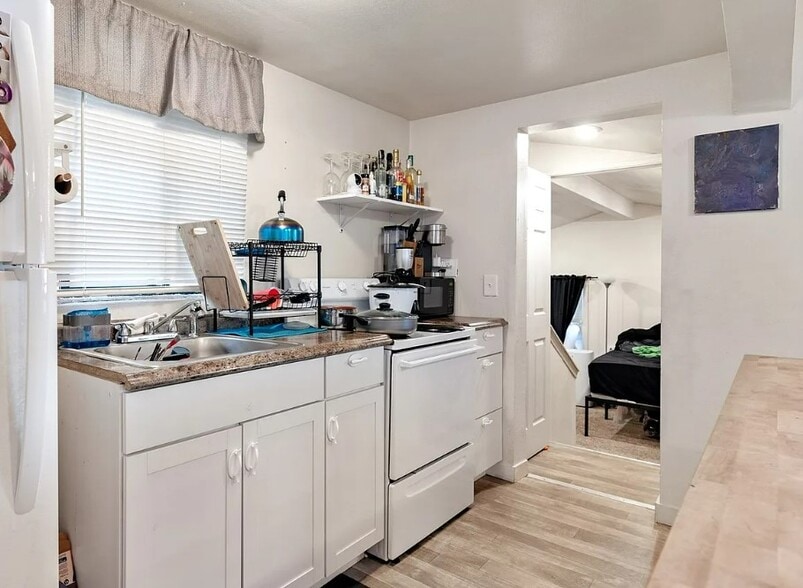 More Photos Of 9618 Pacific Ave, Tacoma Apartments For Sale