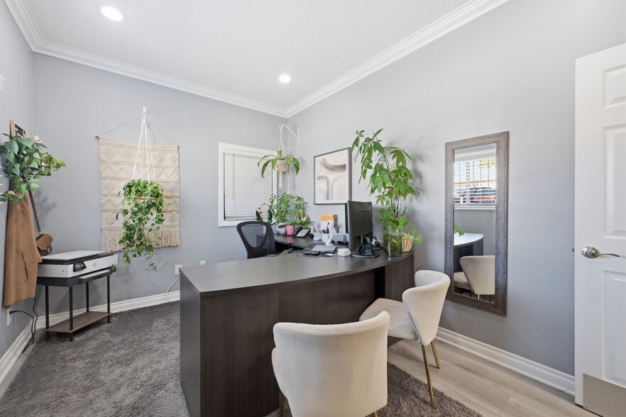 More Photos Of 746 N Mountain Ave, Ontario Freestanding For Lease