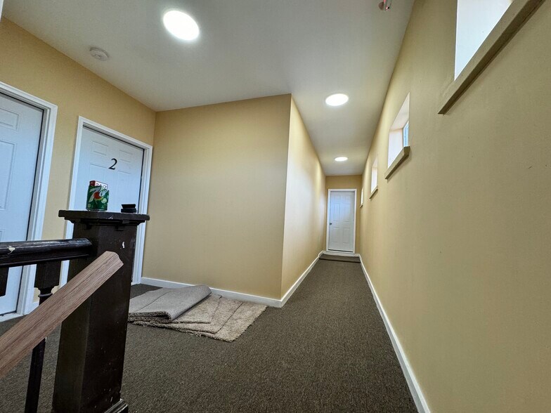 More Photos Of 1636 Central Ave, Middletown Apartments For Sale