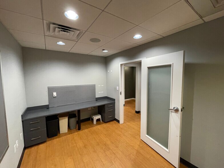 More Photos Of 52 Beach Rd, Fairfield Medical For Sale