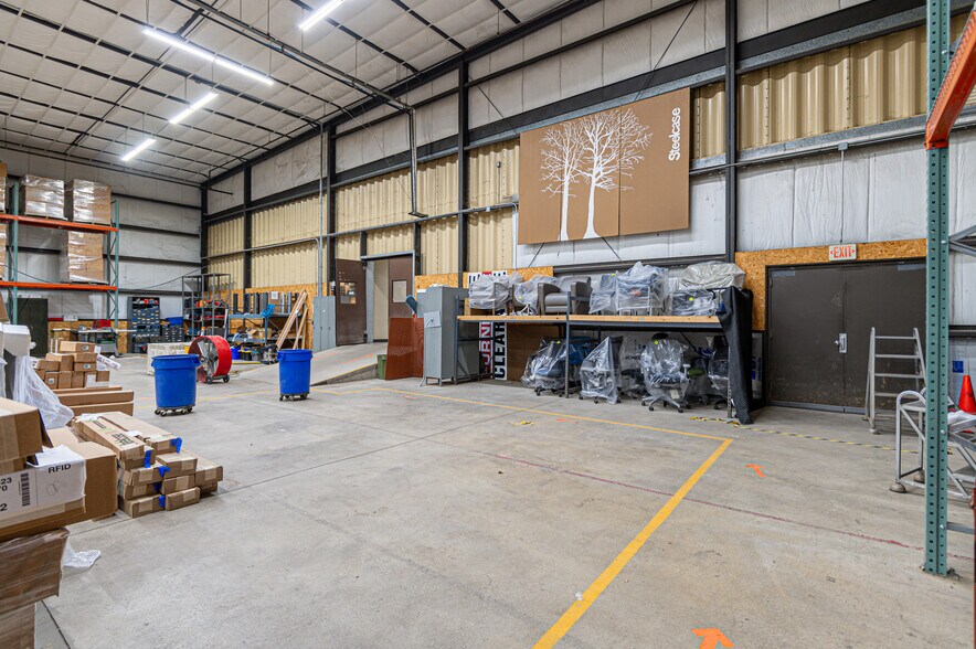 More Photos Of 218 2nd St, Coralville Flex For Sale