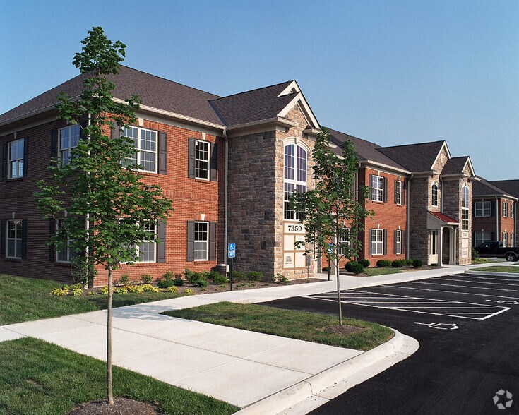 More Photos Of 7361-7363 E Kemper Rd, Cincinnati Loft Creative Space For Lease