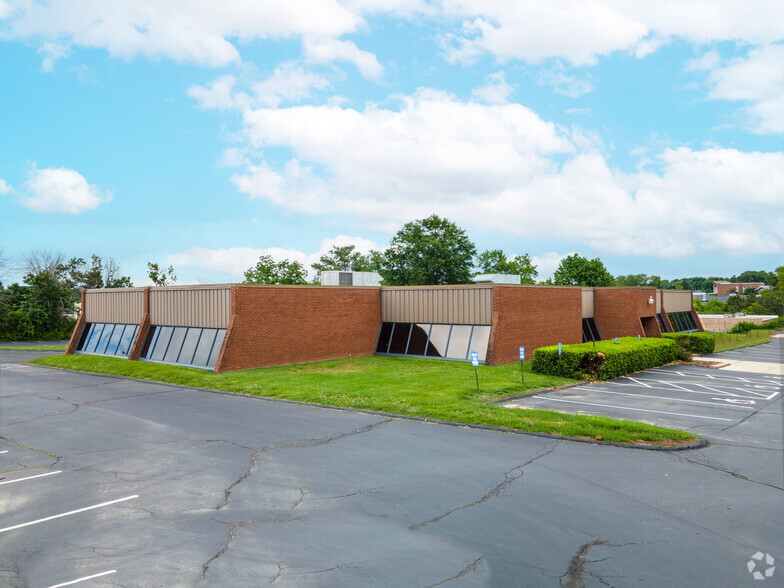 Primary Photo Of 3394 Mckelvey Rd, Bridgeton Medical For Lease