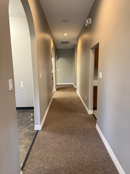 More Photos Of 1716 Chadwick Ct, Hurst Medical For Sale