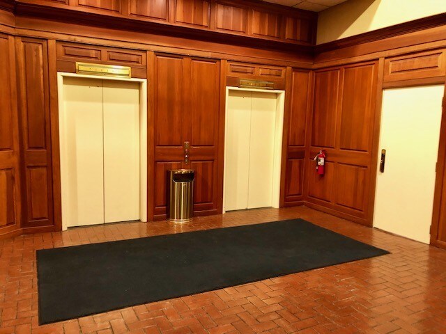 More Photos Of 231 Capitol St, Charleston Office For Lease