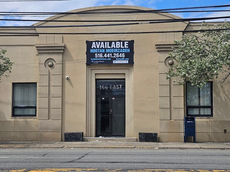 More Photos Of 166 E Jericho Tpke, Mineola Office For Lease